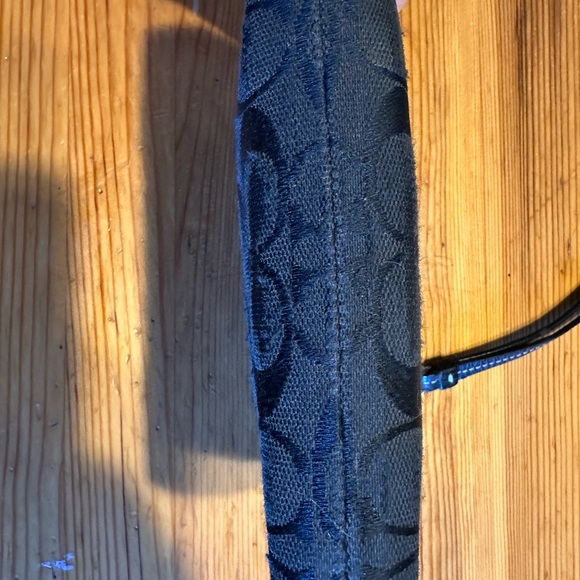 Coach wristlet - Picture 6 of 10